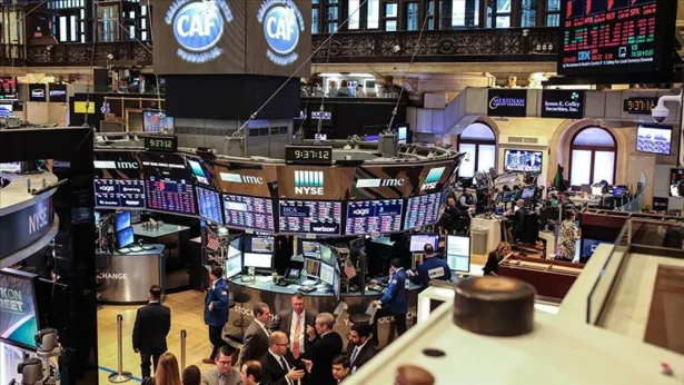 New York borsasında düşüşle açılış