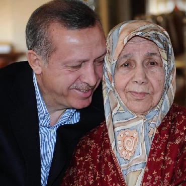 cumhurbaskani-erdogan-annelerimizin-degerini-unutmayalim-5m1i16ft.jpg