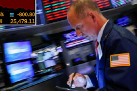 new-york-borsasi-abd-buyume-verisinin-aciklanmasinin-ardindan-deger-kaybediyor-blxjcbpw.jpg