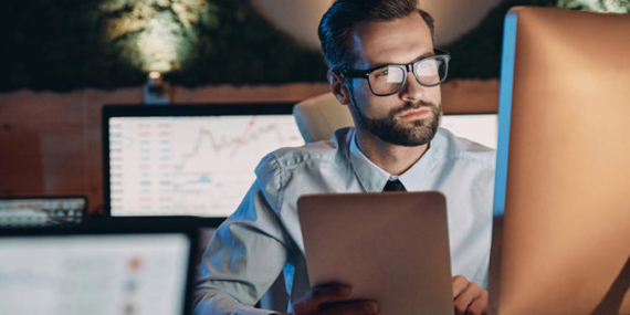 S&P 500, Yatırımcıları Endişelendiren Rekor Seviyelerde