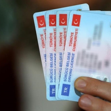 yil-sonundan-itibaren-eski-tip-ehliyetler-gecersiz-olacak-dlxkxzhi.jpg