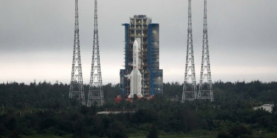 Çin, Ay’a tarihi bir iniş gerçekleştirdi