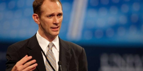 Fed ve Austan Goolsbee, Fed’in faiz indirimlerinin uzun sürebileceğini belirtti